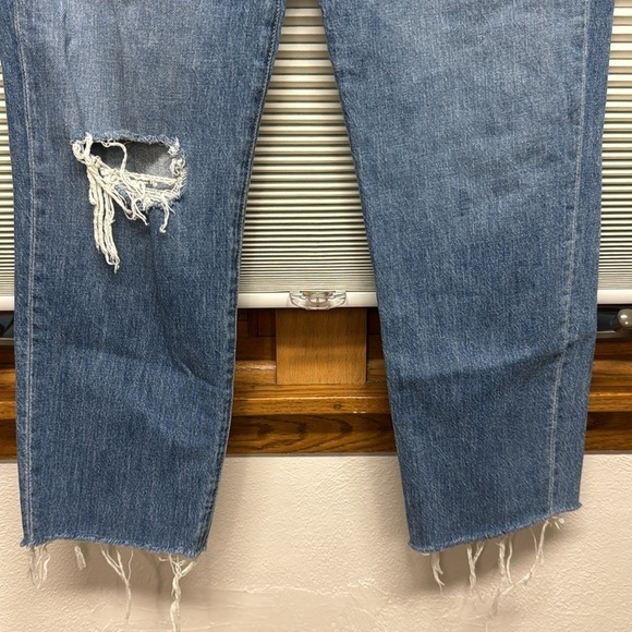 Something Navy Distressed High Waist Straight Raw Hem Ankle Jeans Size 4 - Picture 3 of 11